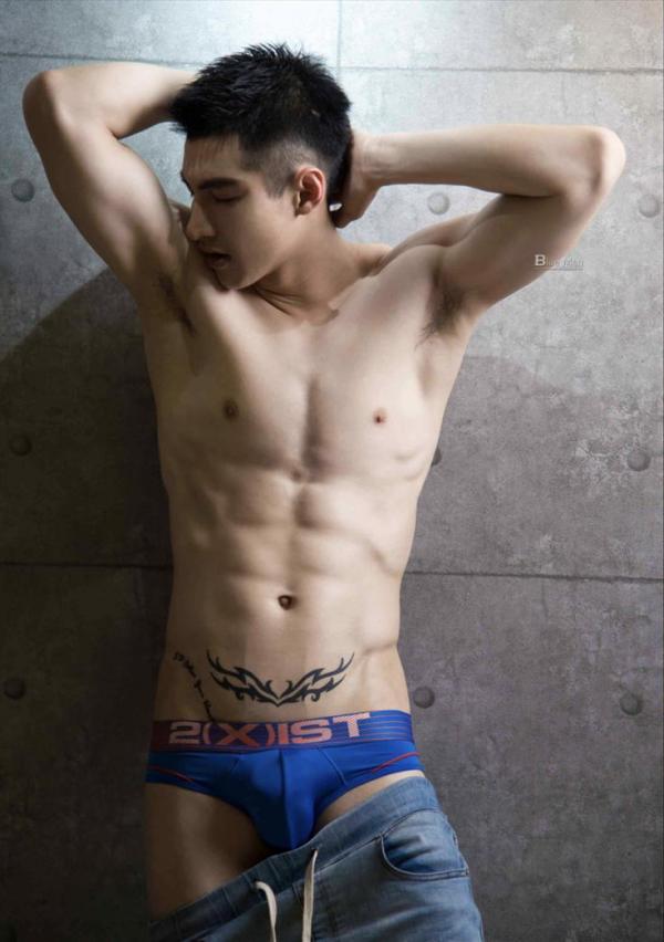 VIRILE-No.02-ebook--bts-video